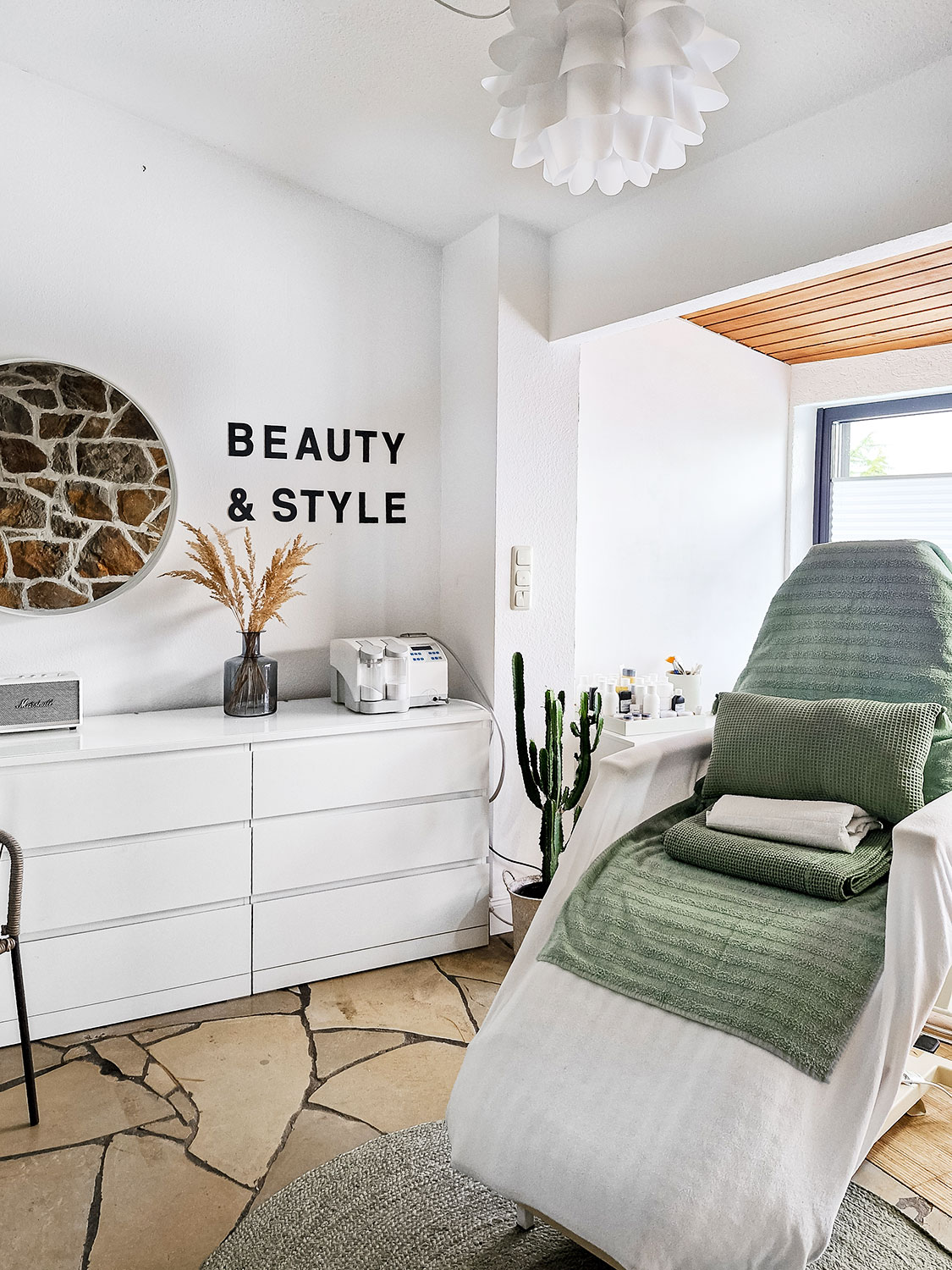 Iris Beauty & Style Studio